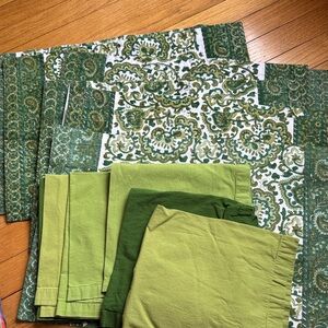 Pottery Barn Green and White Kitchen Linens Set